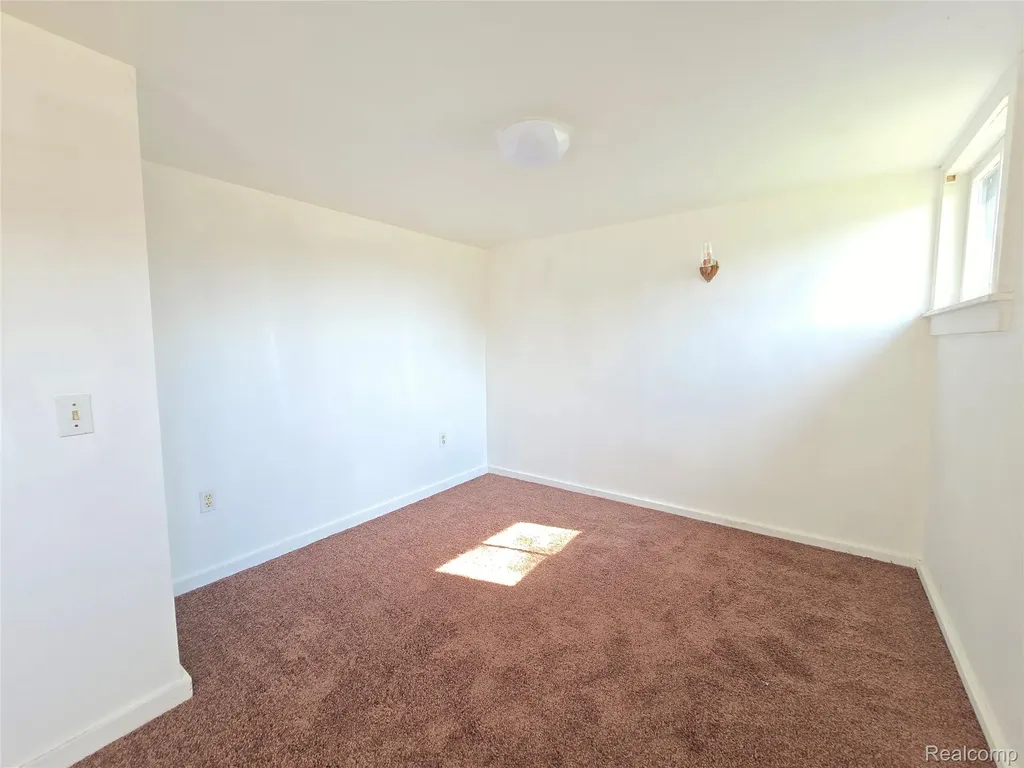 26850 W 7 Mile Road Redford Charter Township MI 48240