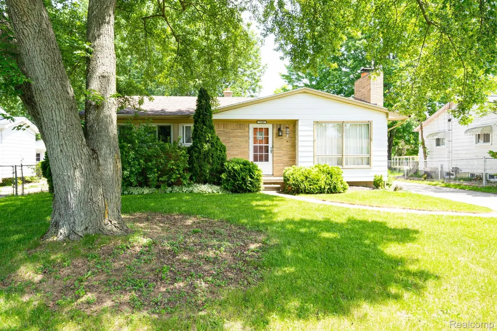 2109 Deerfield Drive Flint Charter Township MI 48532