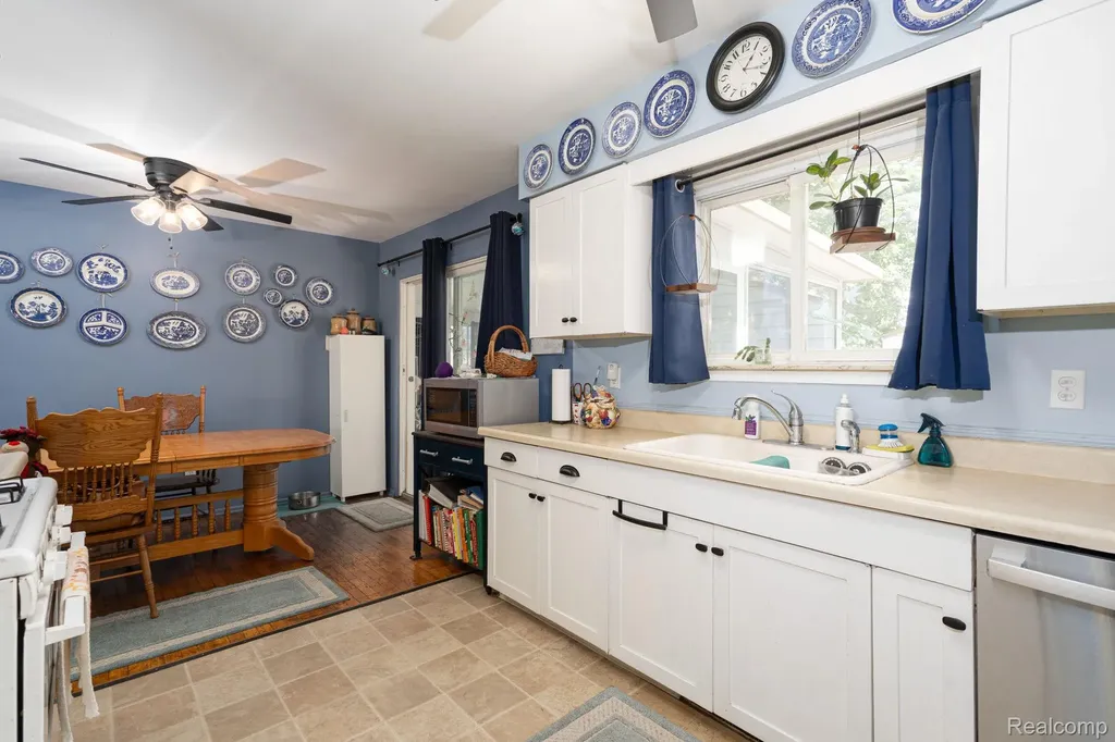 2109 Deerfield Drive Flint Charter Township MI 48532