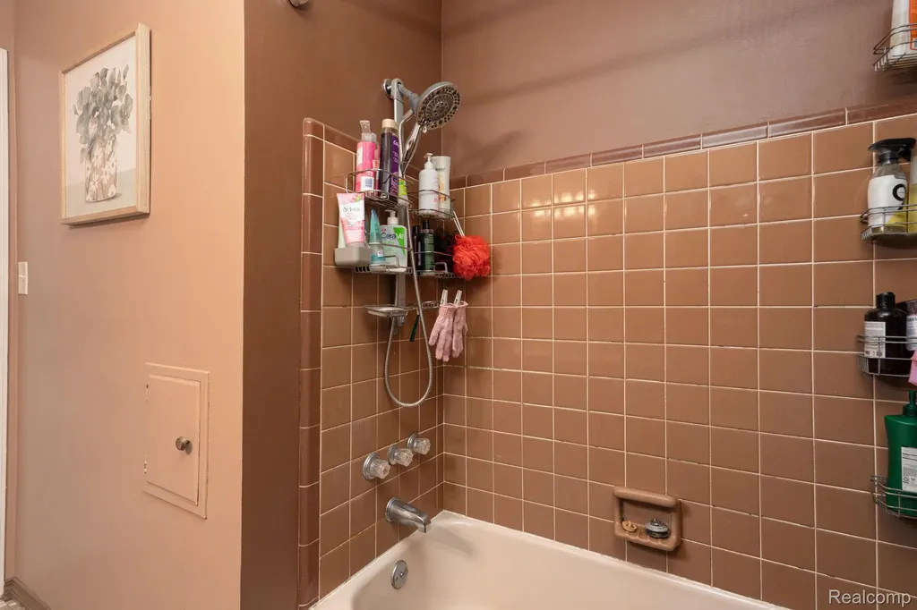 2109 Deerfield Drive Flint Charter Township MI 48532