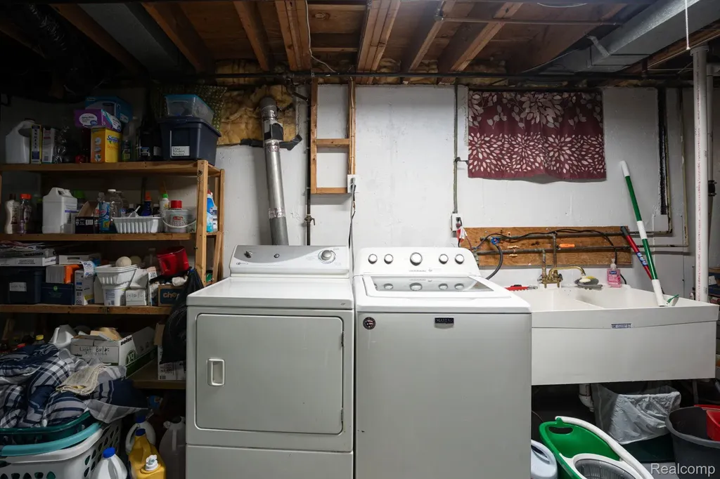 2109 Deerfield Drive Flint Charter Township MI 48532