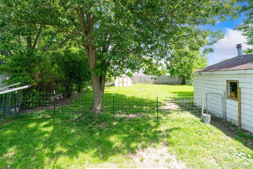 2109 Deerfield Drive Flint Charter Township MI 48532