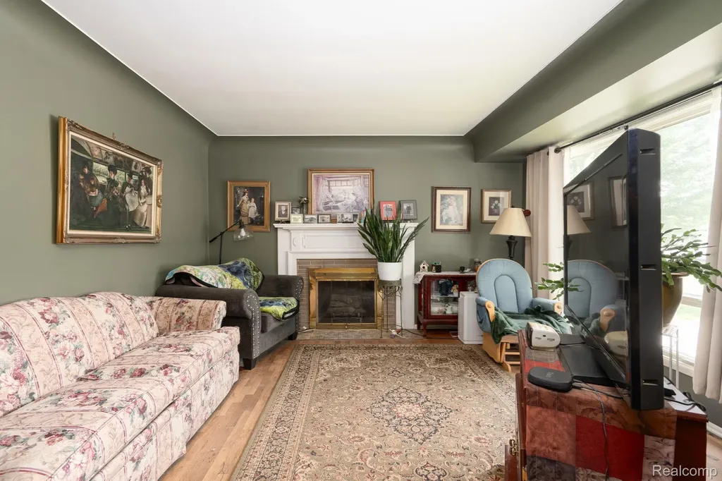 2109 Deerfield Drive Flint Charter Township MI 48532