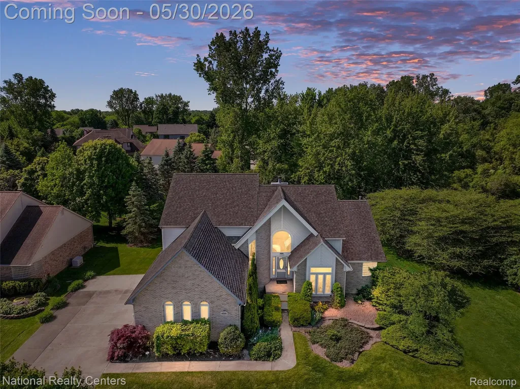 47245 N Pointe Drive Canton Charter Township MI 48187