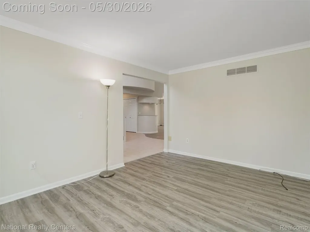 47245 N Pointe Drive Canton Charter Township MI 48187