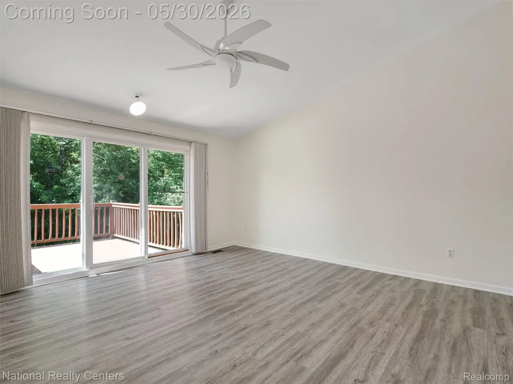 47245 N Pointe Drive Canton Charter Township MI 48187