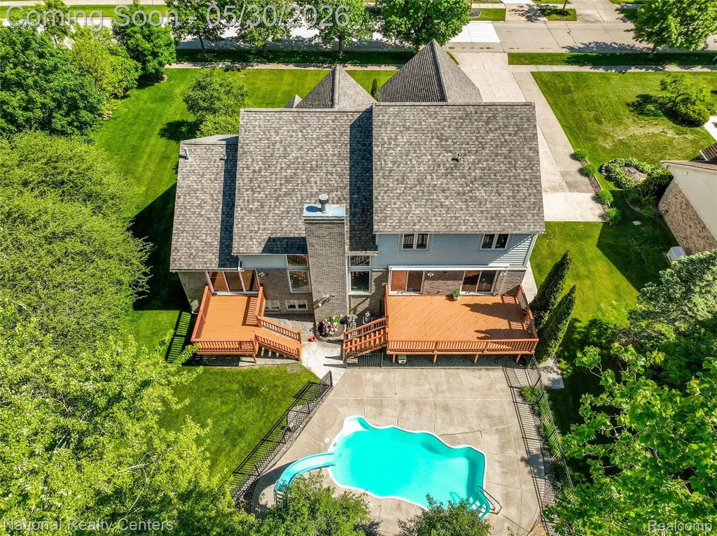 47245 N Pointe Drive Canton Charter Township MI 48187