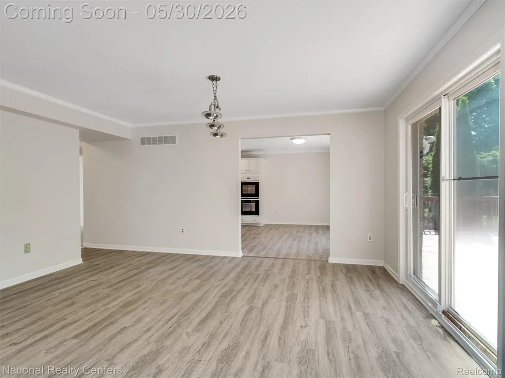 47245 N Pointe Drive Canton Charter Township MI 48187