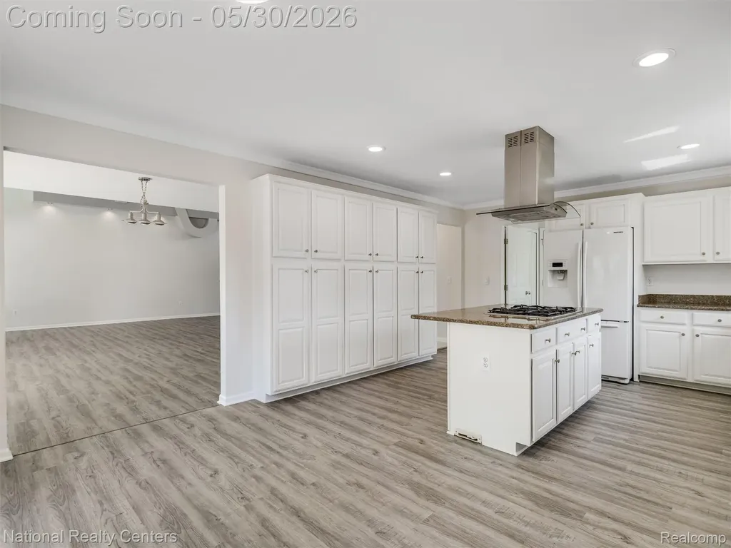 47245 N Pointe Drive Canton Charter Township MI 48187