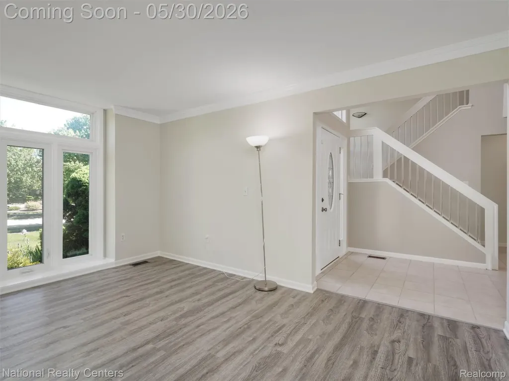 47245 N Pointe Drive Canton Charter Township MI 48187