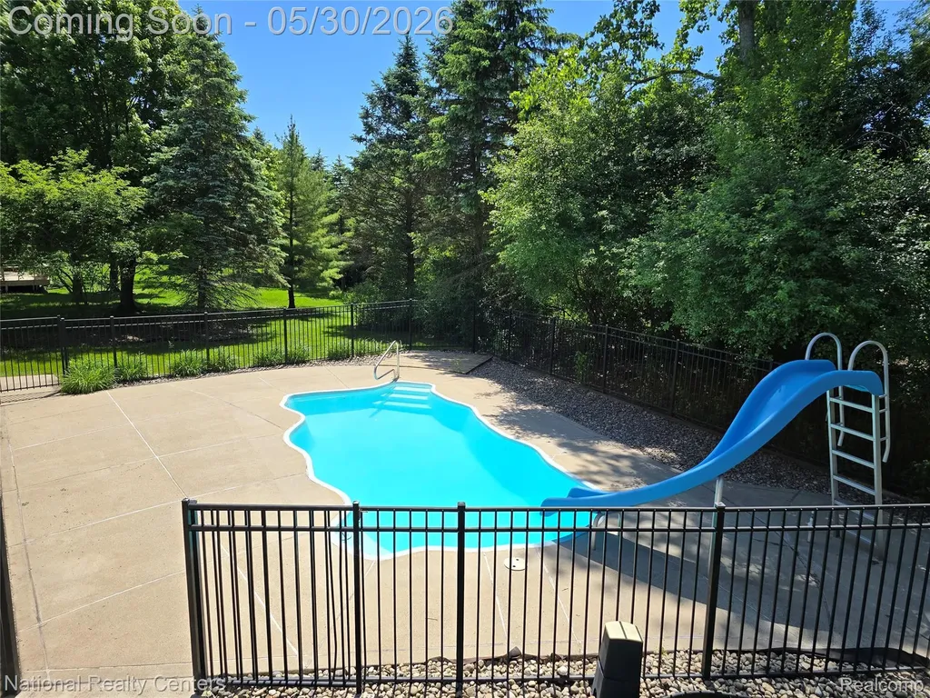 47245 N Pointe Drive Canton Charter Township MI 48187