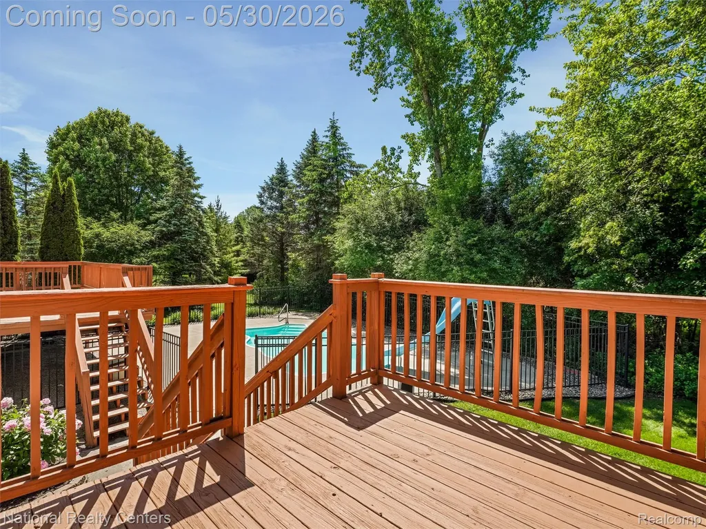 47245 N Pointe Drive Canton Charter Township MI 48187