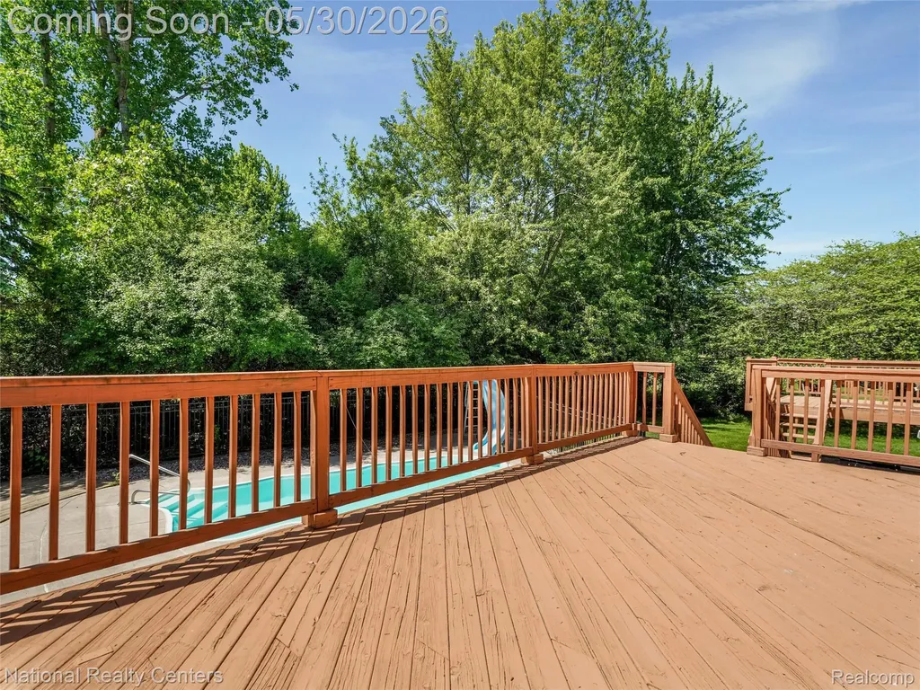 47245 N Pointe Drive Canton Charter Township MI 48187