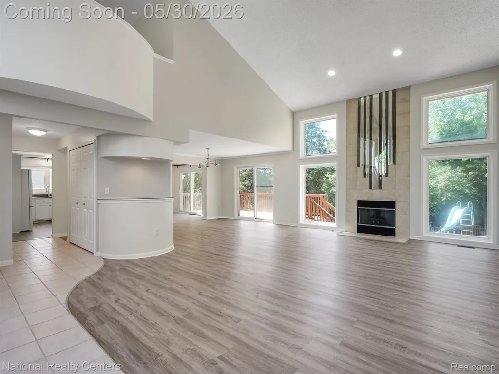 47245 N Pointe Drive Canton Charter Township MI 48187