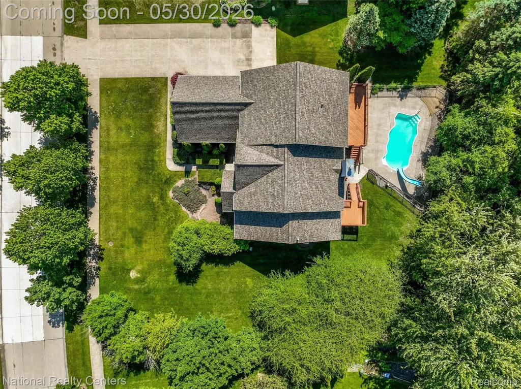 47245 N Pointe Drive Canton Charter Township MI 48187