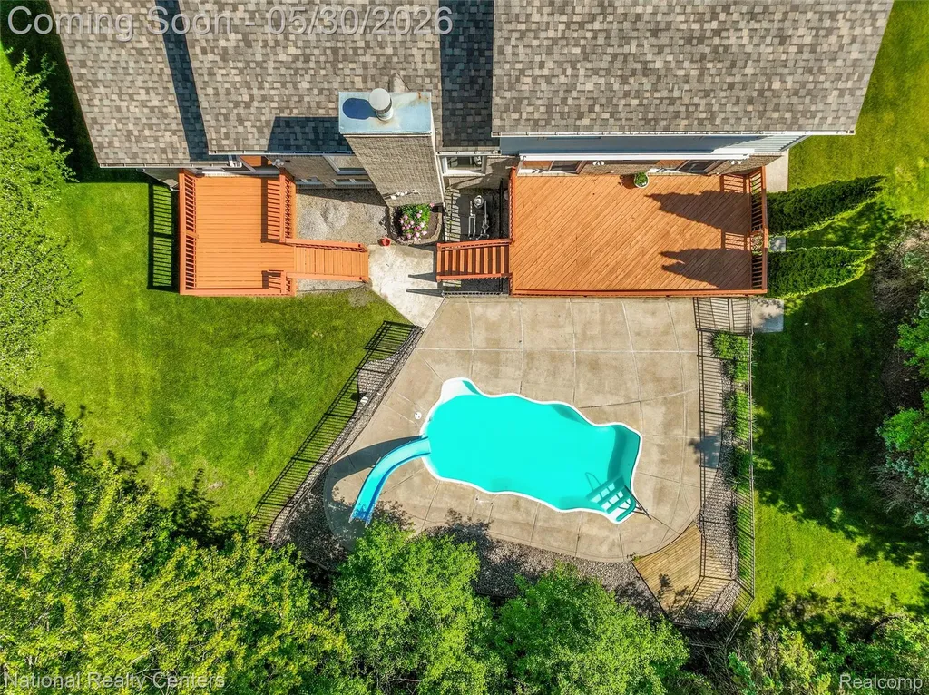 47245 N Pointe Drive Canton Charter Township MI 48187