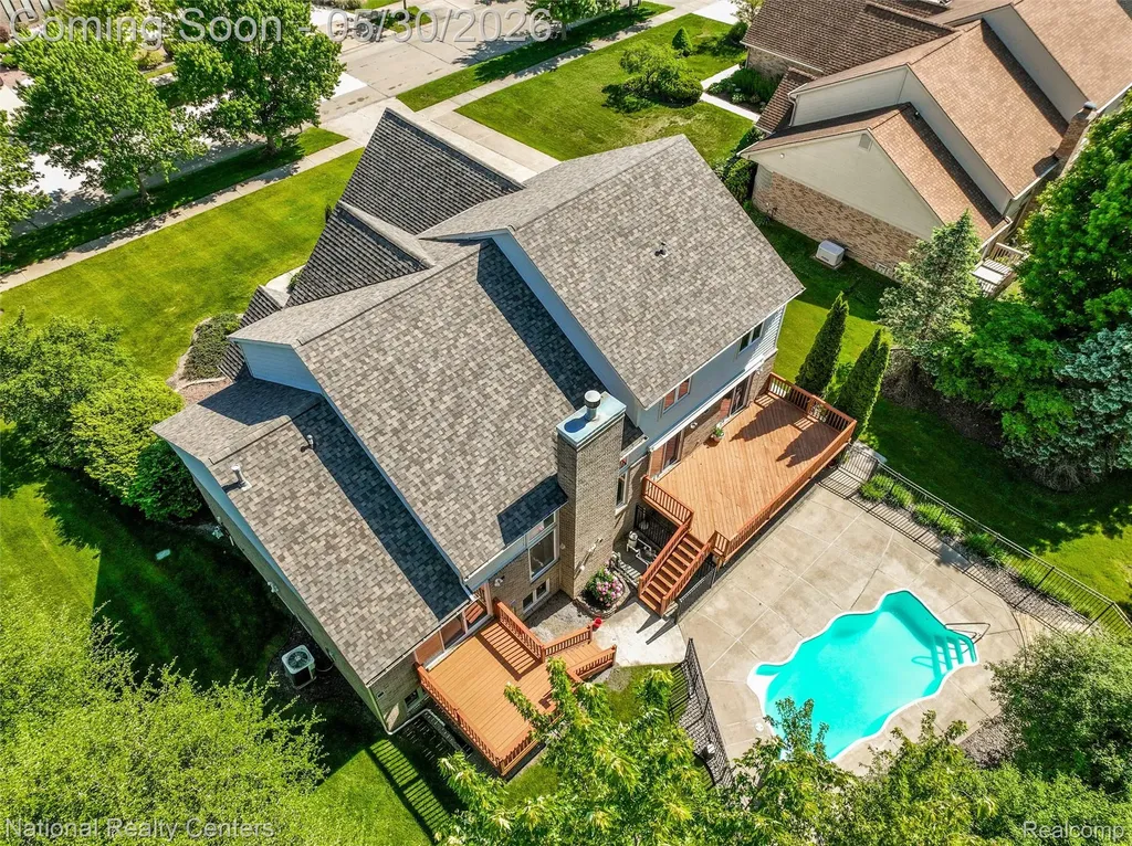 47245 N Pointe Drive Canton Charter Township MI 48187