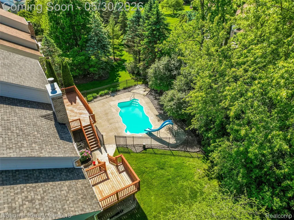 47245 N Pointe Drive Canton Charter Township MI 48187