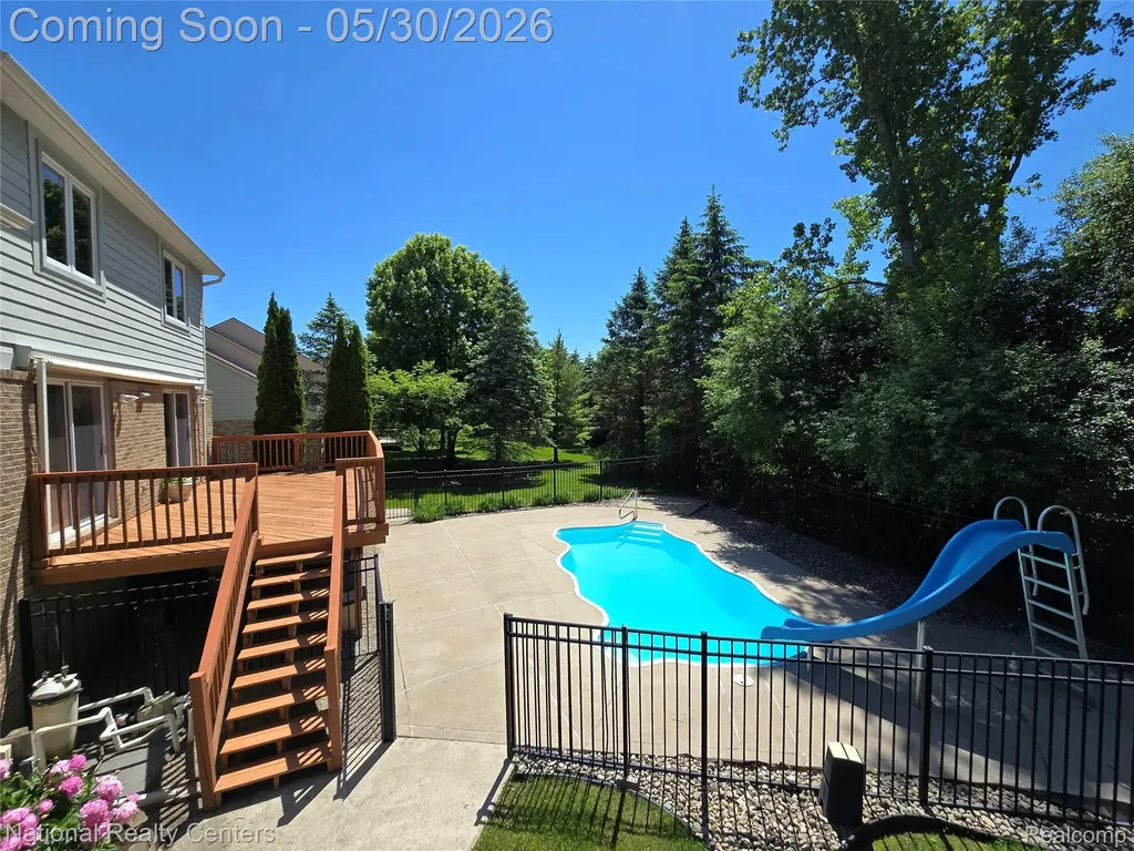 47245 N Pointe Drive Canton Charter Township MI 48187