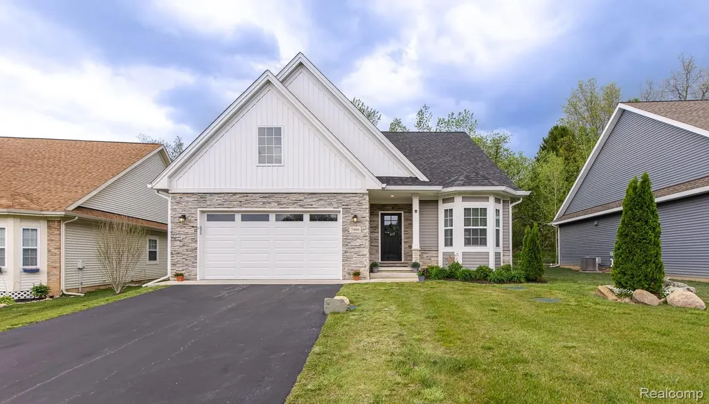 7466 Village Court Springfield Charter Township MI 48350