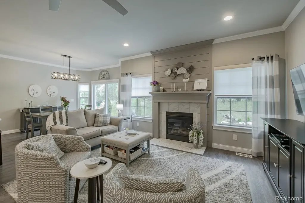 7466 Village Court Springfield Charter Township MI 48350