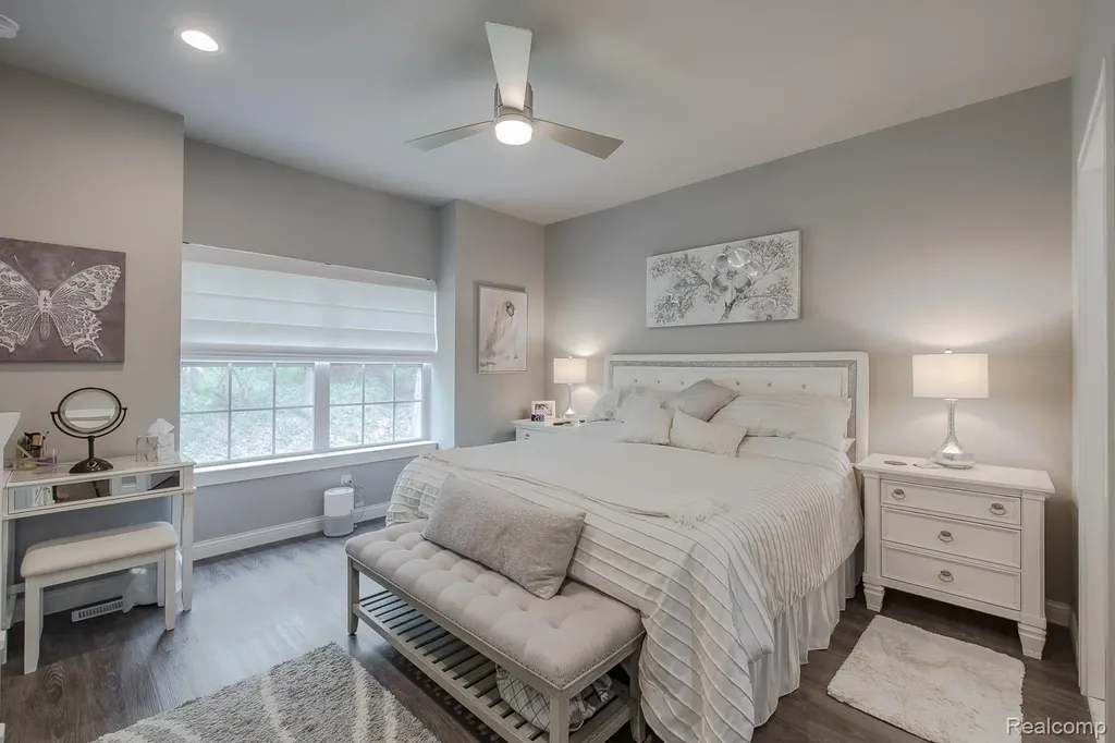 7466 Village Court Springfield Charter Township MI 48350