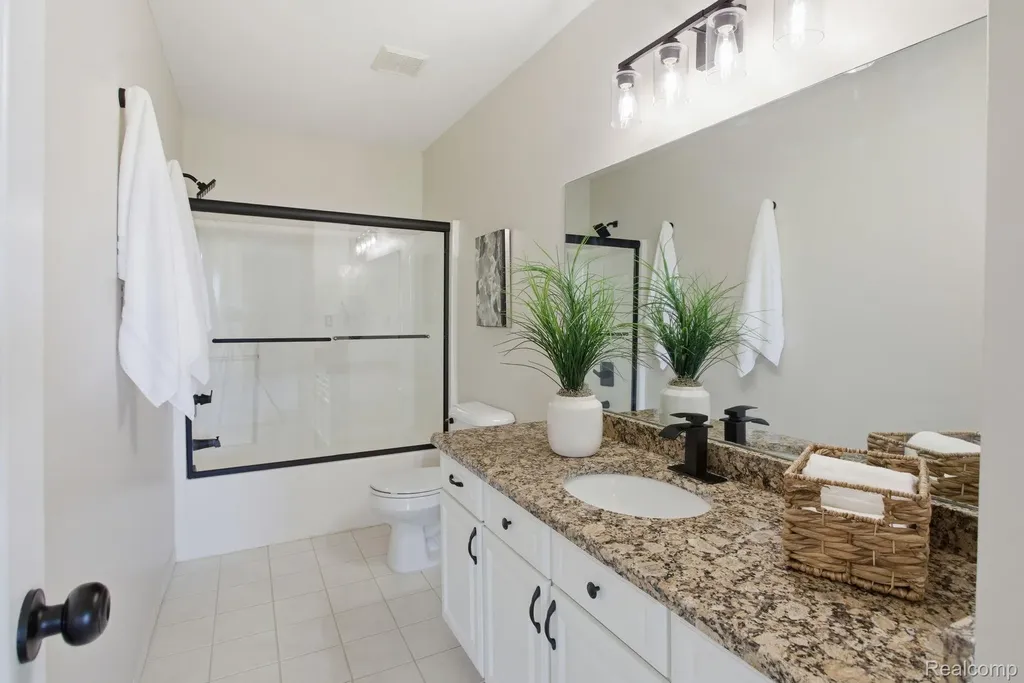 16565 Sherwood Lane Northville Township MI 48168