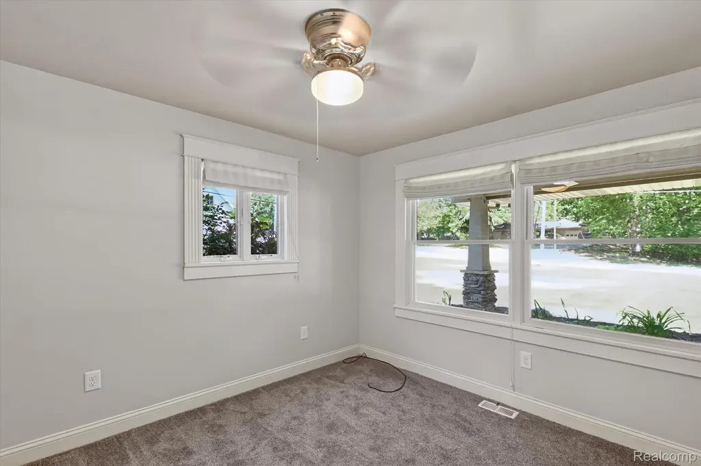 419 W Walnut Street St. Charles Village MI 48655