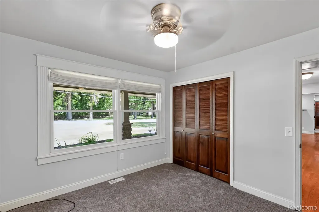 419 W Walnut Street St. Charles Village MI 48655