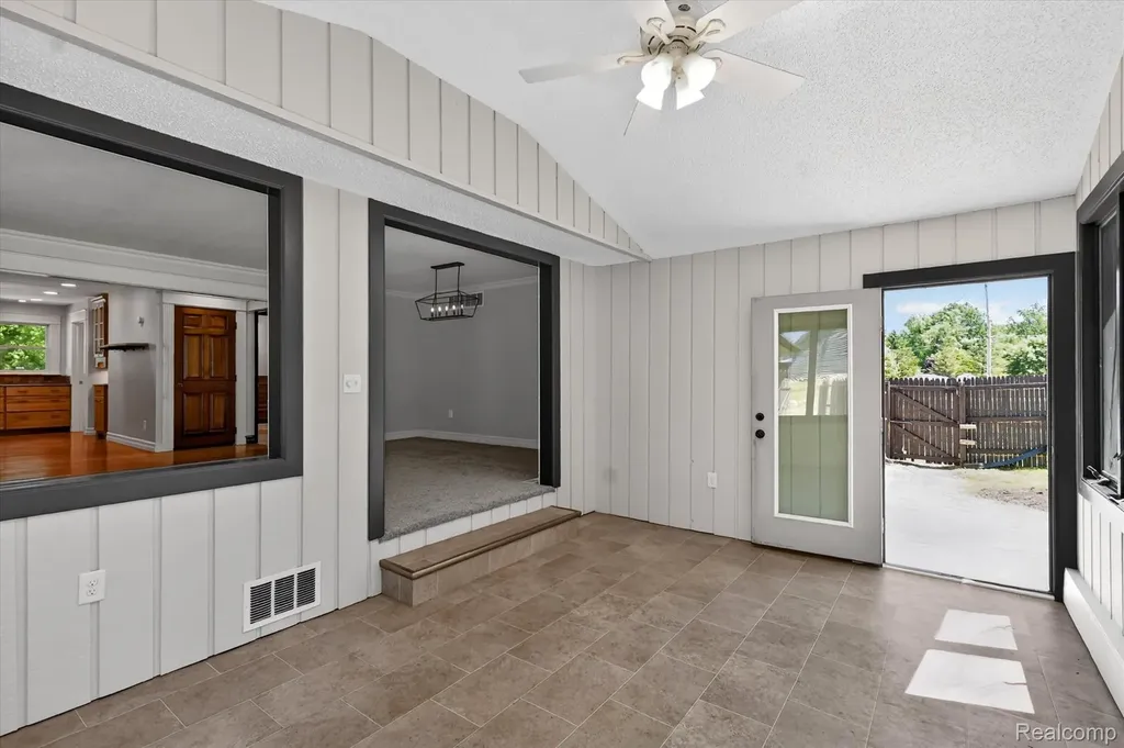 419 W Walnut Street St. Charles Village MI 48655