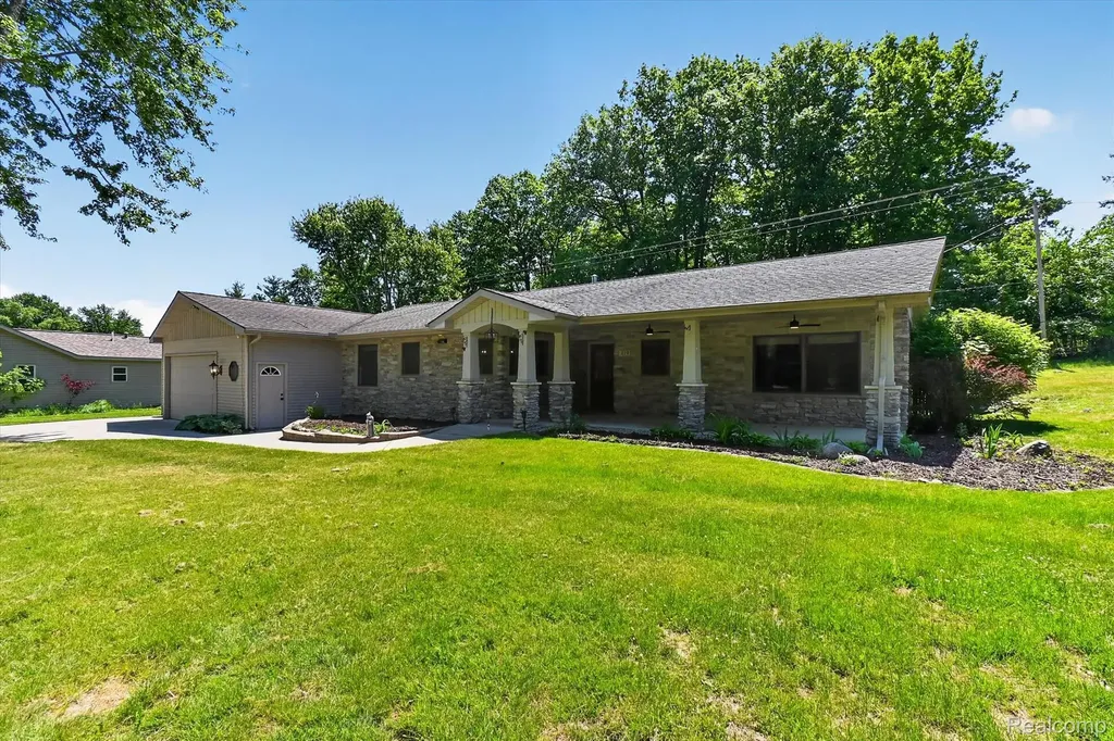 419 W Walnut Street St. Charles Village MI 48655