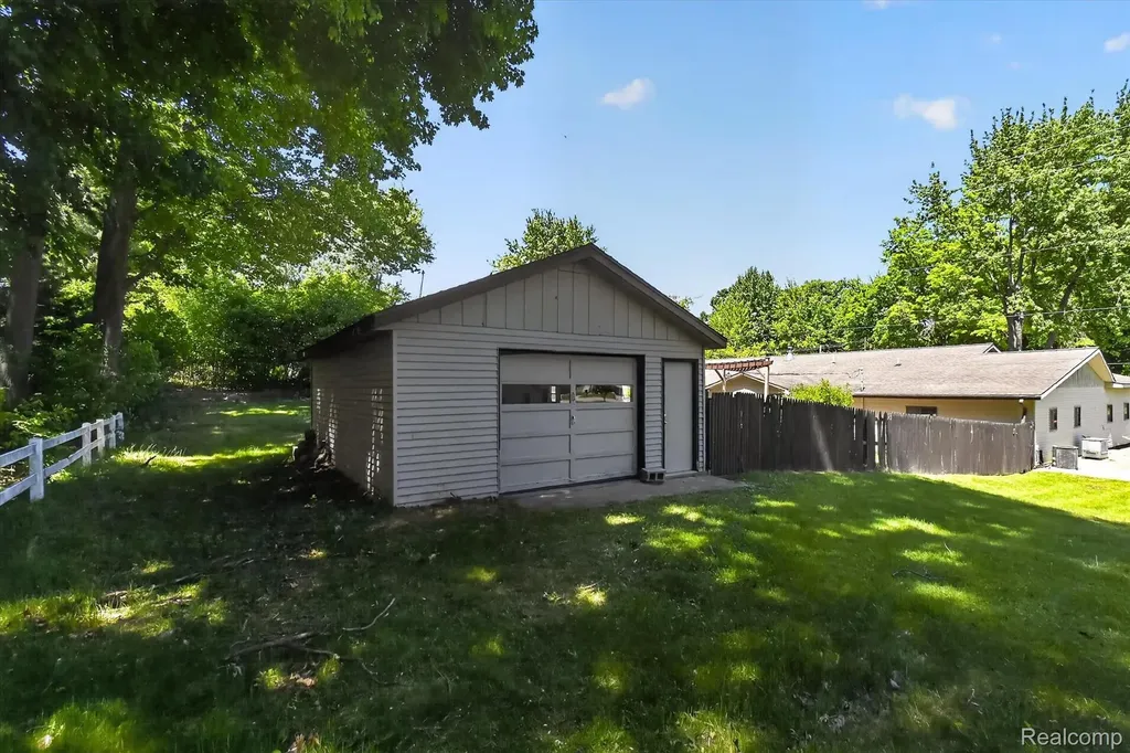 419 W Walnut Street St. Charles Village MI 48655