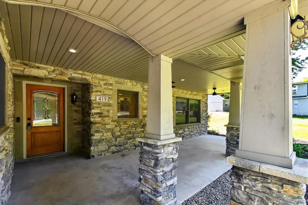 419 W Walnut Street St. Charles Village MI 48655