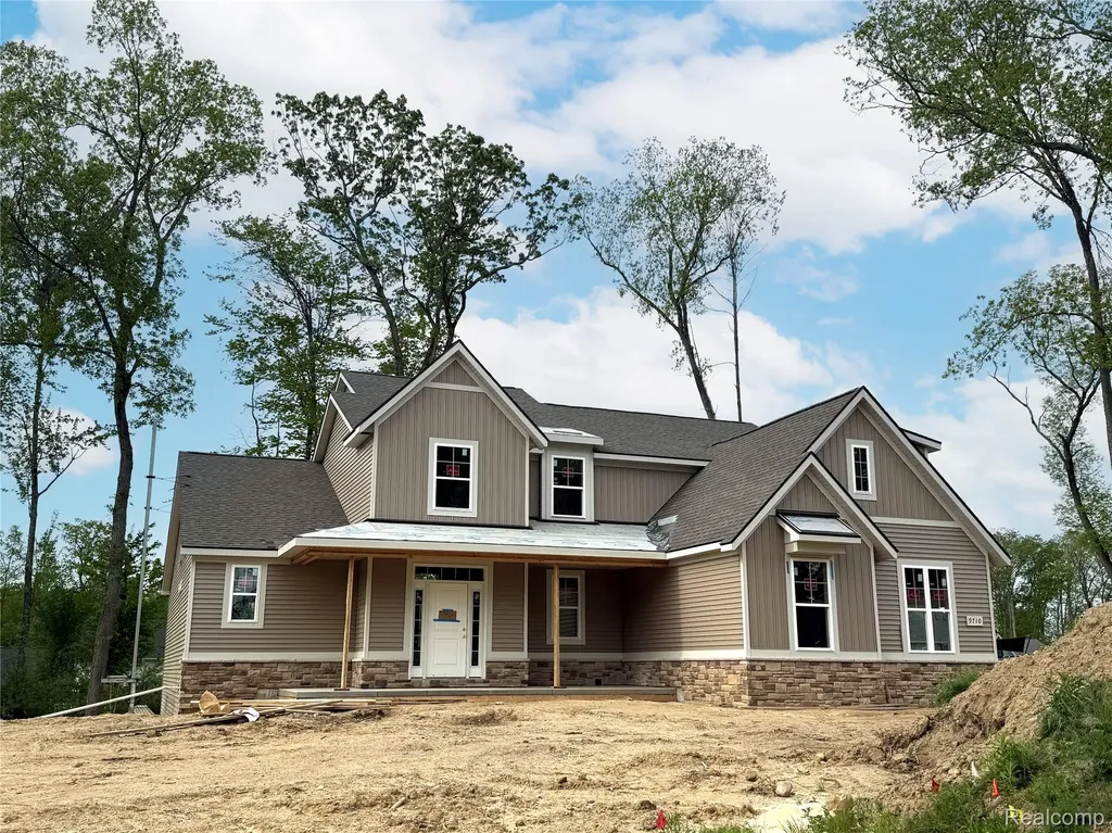 9710 Chalfonte Drive Green Oak Township MI 48116