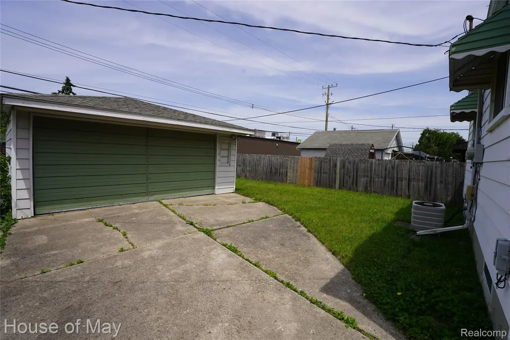 18233 Ruth Street Melvindale City MI 48122
