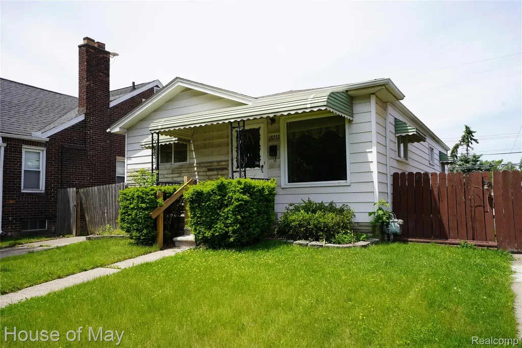 18233 Ruth Street Melvindale City MI 48122