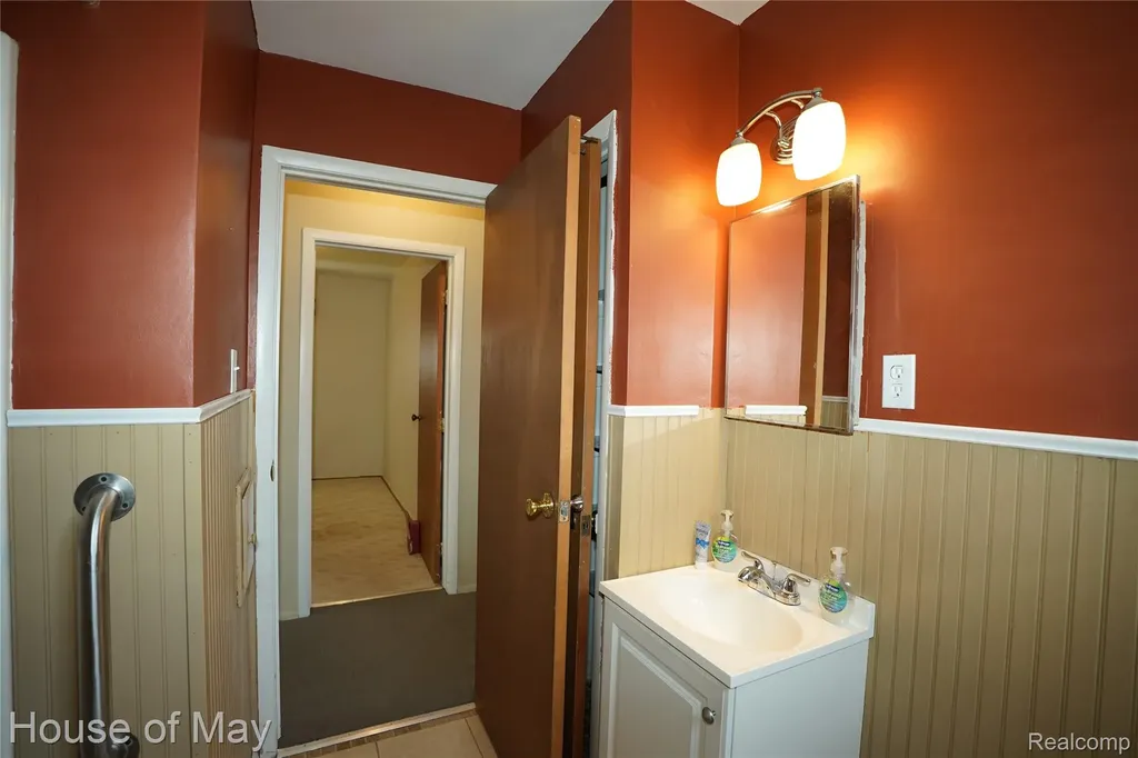 18233 Ruth Street Melvindale City MI 48122