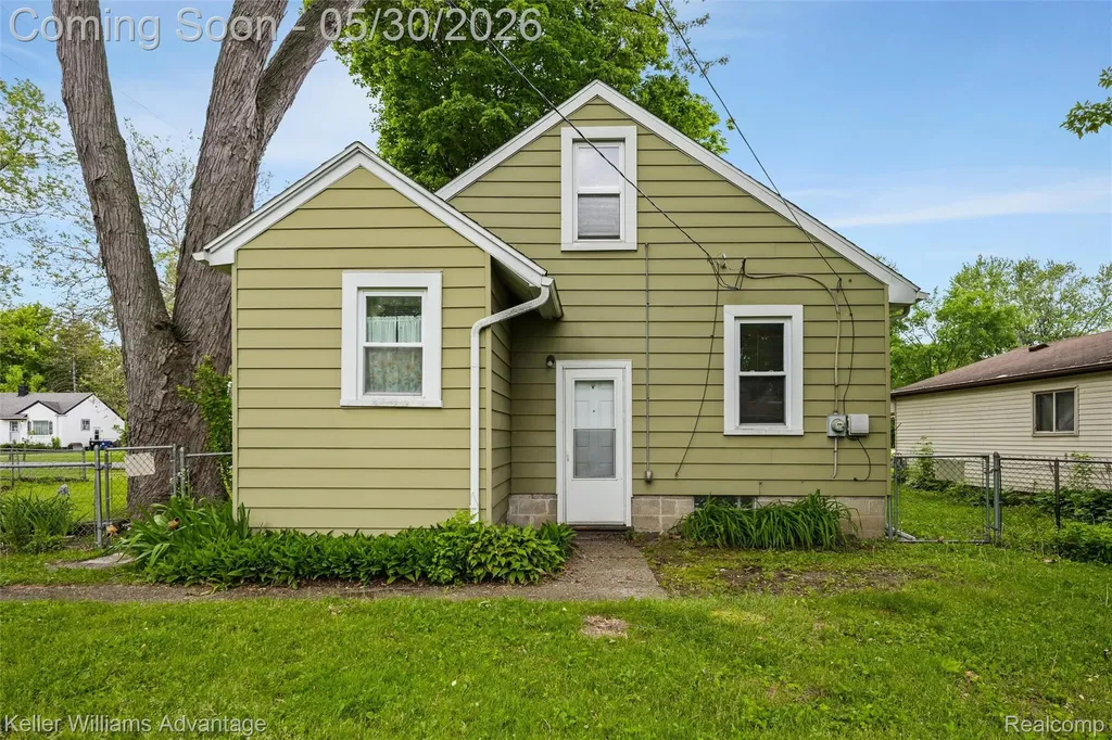 19302 Negaunee Redford Charter Township MI 48240