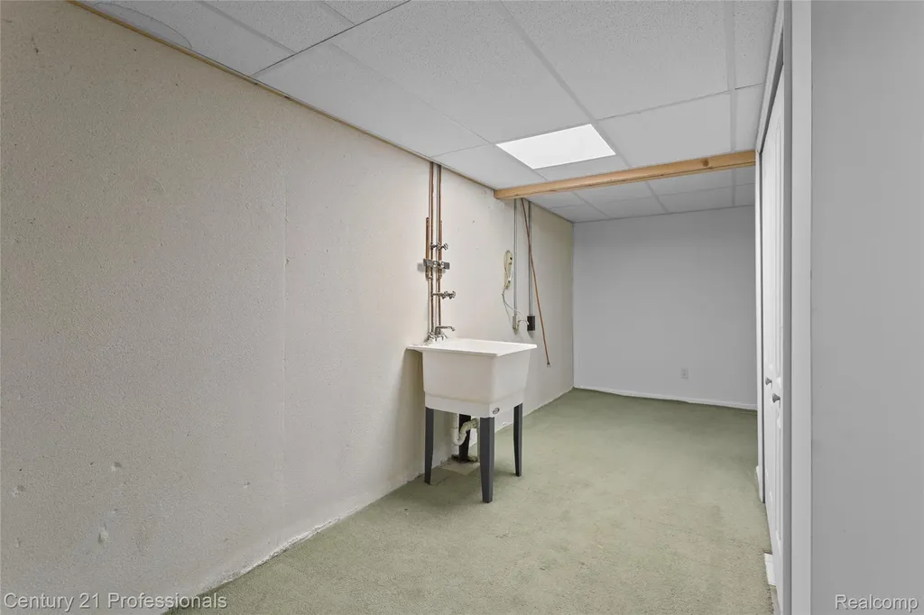 18344 Greenmeadow Drive Clinton Charter Township MI 48038