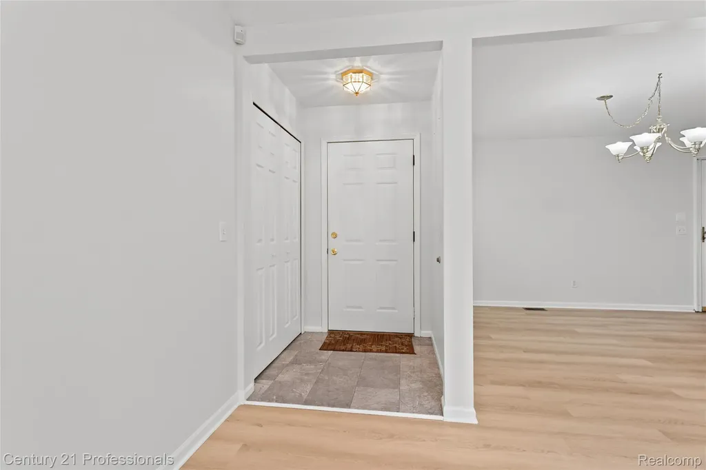 18344 Greenmeadow Drive Clinton Charter Township MI 48038