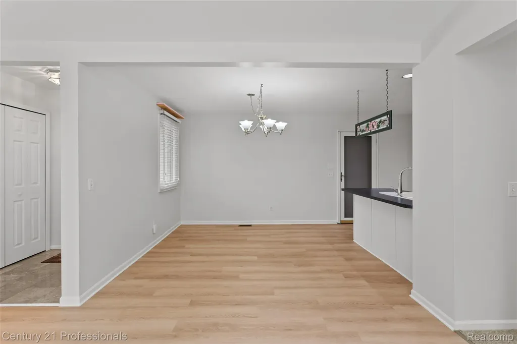 18344 Greenmeadow Drive Clinton Charter Township MI 48038
