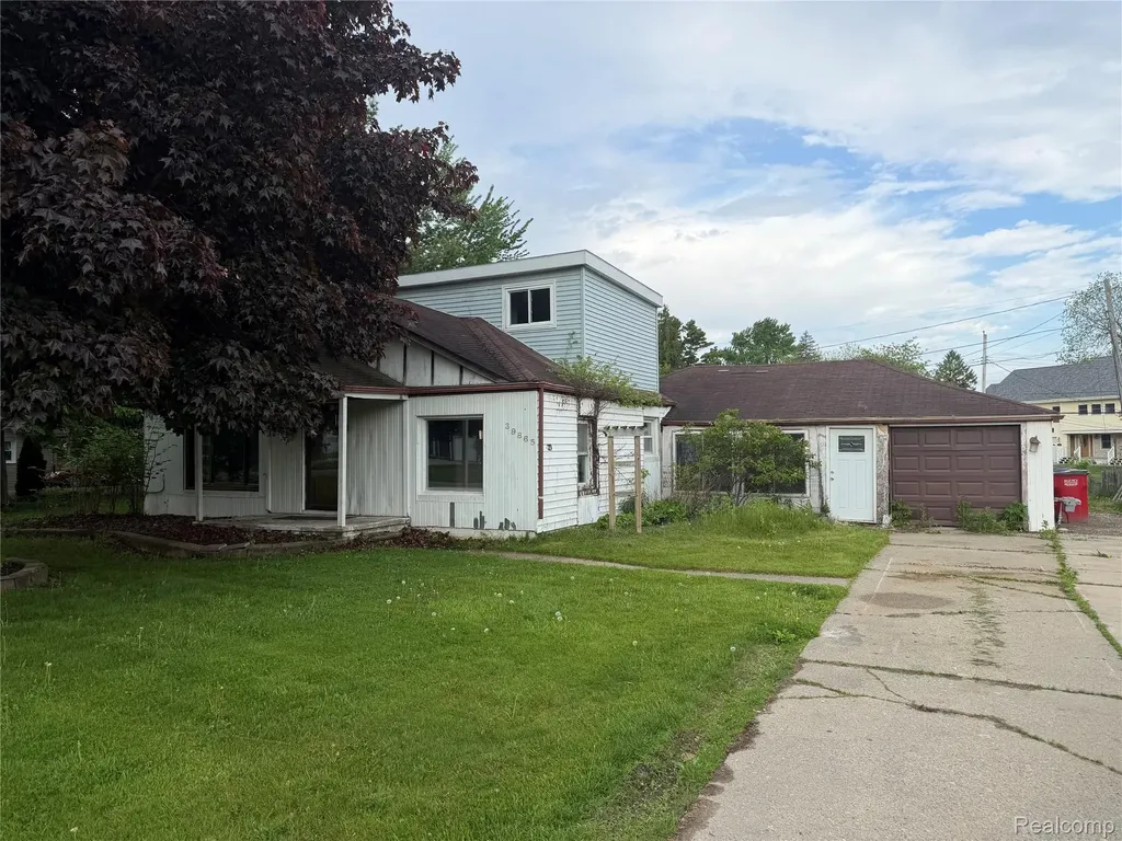 39865 Sylvia Street Harrison Charter Township MI 48045