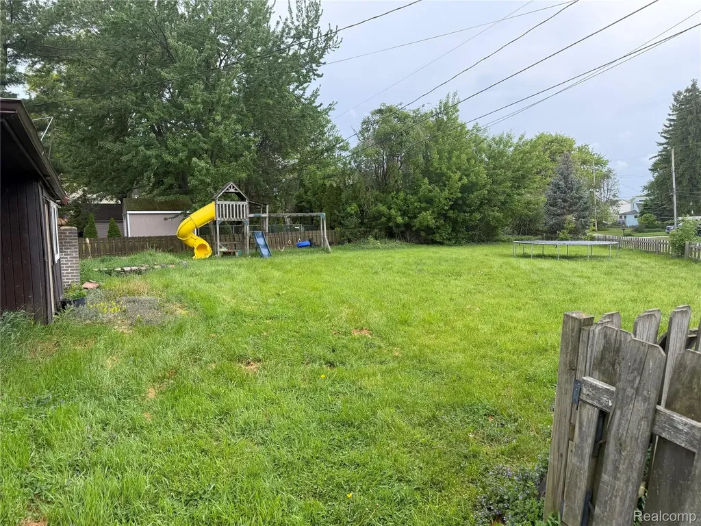 39865 Sylvia Street Harrison Charter Township MI 48045