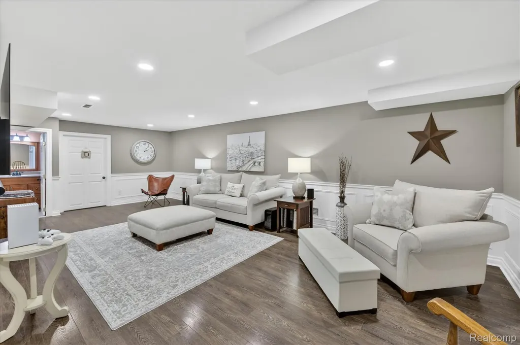 744 Constitution Street Canton Charter Township MI 48188