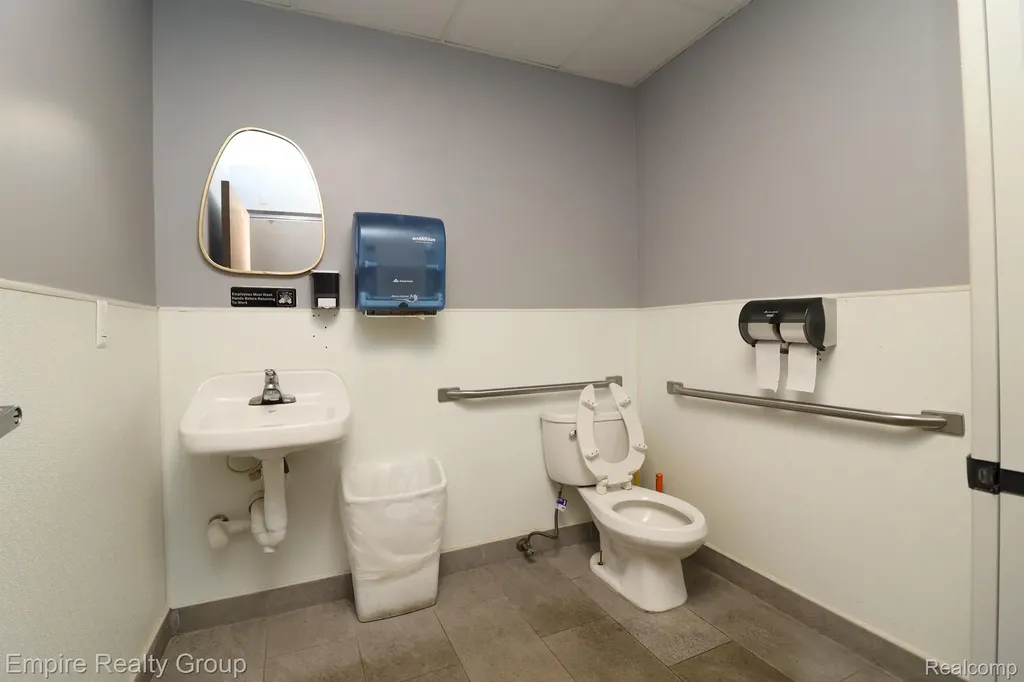 41490 Grand River Avenue Novi City MI 48375