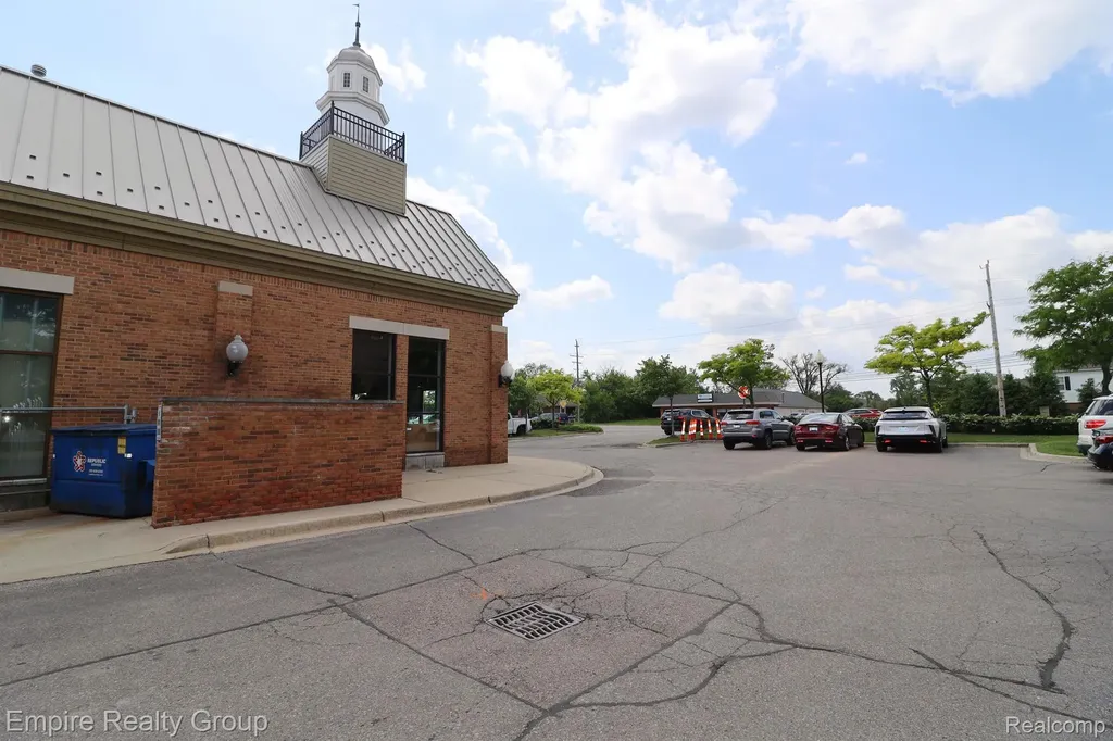 41490 Grand River Avenue Novi City MI 48375