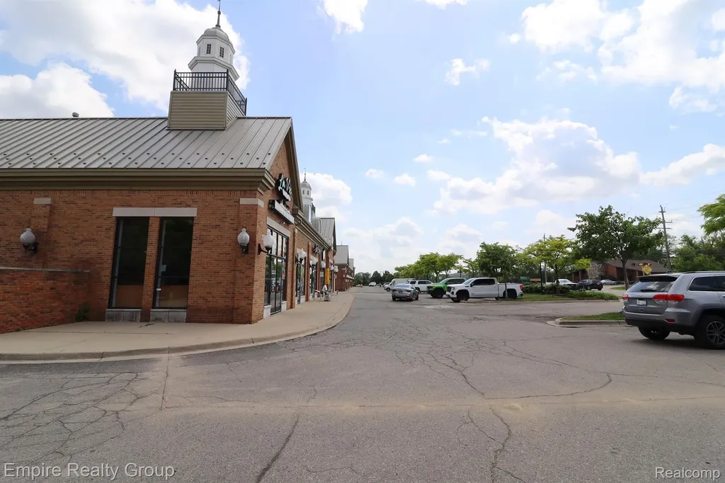41490 Grand River Avenue Novi City MI 48375