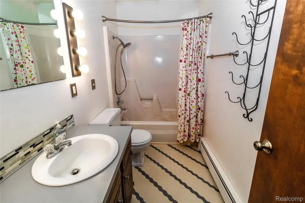 9051 Vienna Road Forest Township MI 48463