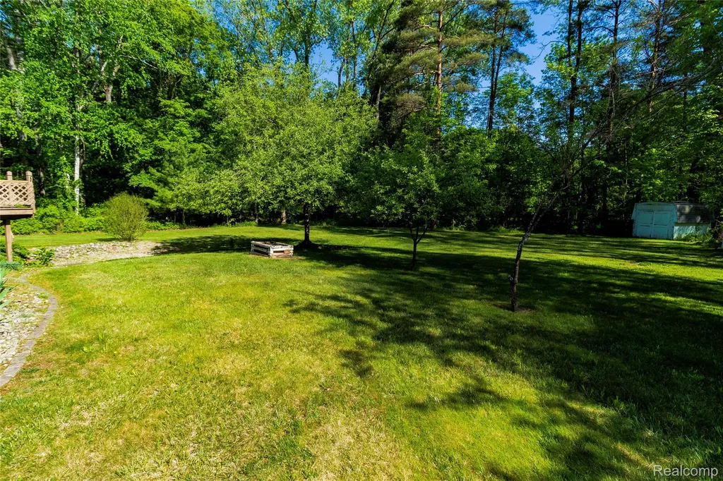 9051 Vienna Road Forest Township MI 48463
