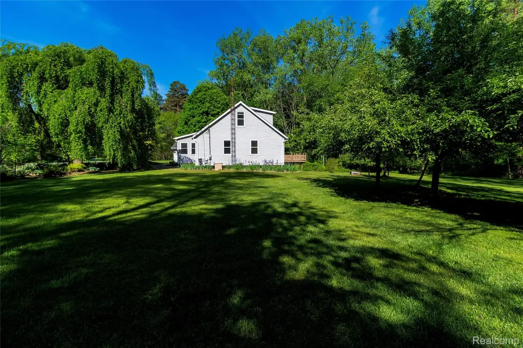 9051 Vienna Road Forest Township MI 48463